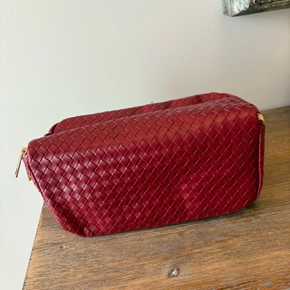 Faux leather cosmetic case - Picture 6 of 7